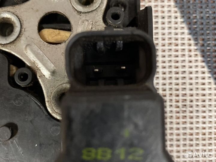 Замок двери задний левый Chevrolet 96260993