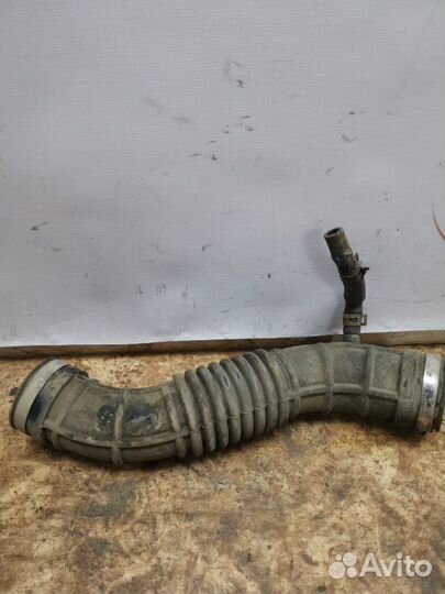 Патрубок воздушного фильтра Chery Bonus лифтбек