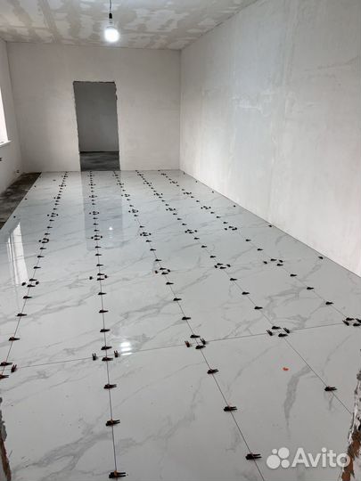 Плиточник укладка плитки
