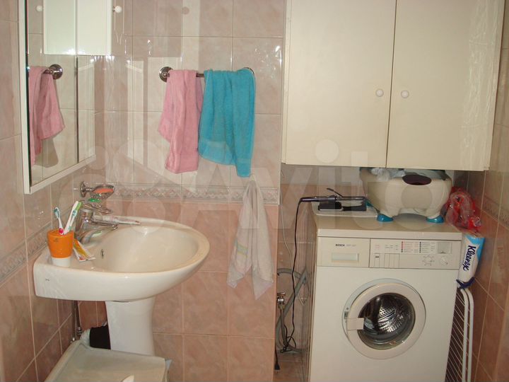 Комната 38 м² в 3-к., 4/6 эт.