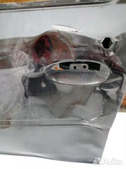 Дверь renault logan