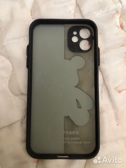 Чехлы для iPhone 11