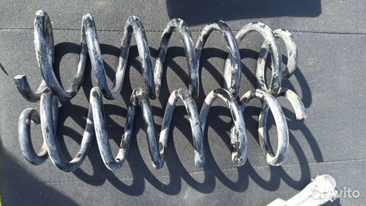 Пружина подвески задняя Renault Sandero Stepway