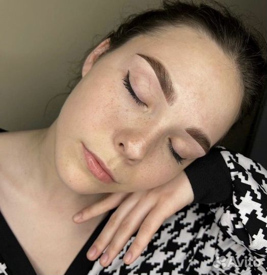 Перманентный макияж бровей губ и век татуаж