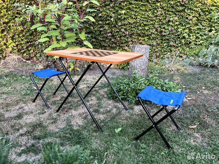 Стол со стульями для пикника