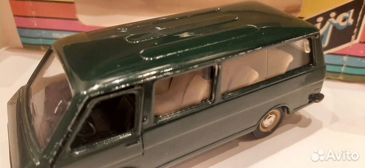 Модель раф 2203 А18 пр-во СССР Тантал