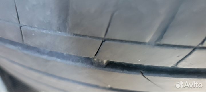 Goodyear EfficientGrip Performance 235/45 R18