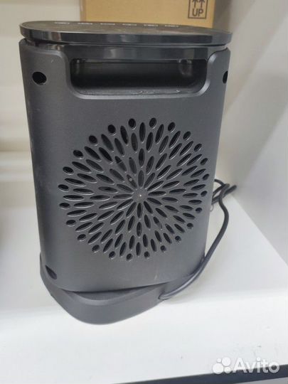 Тепловентилятор с пультом поворотный