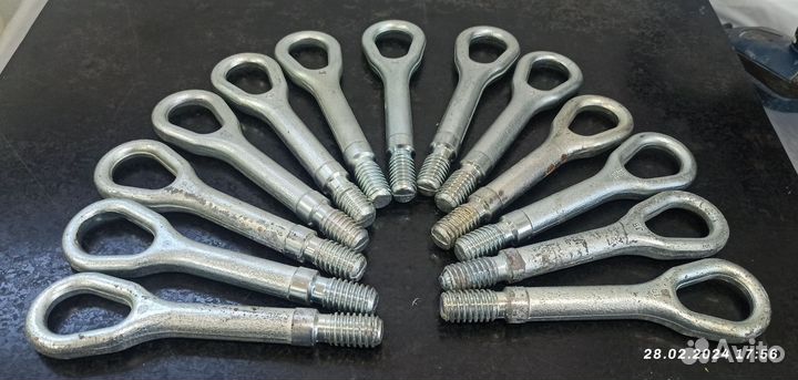 Буксировочный крюк mercedes