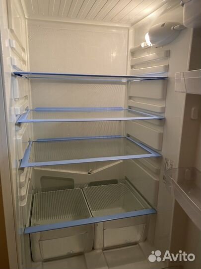 Холодильник двухкамерный indesit