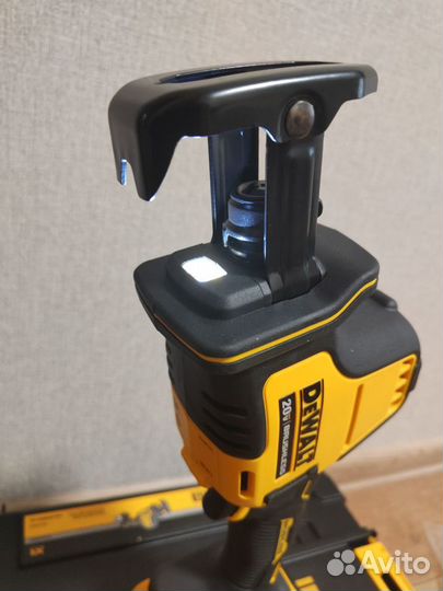 Сабельная пила Dewalt DCS 369NT Оригинал