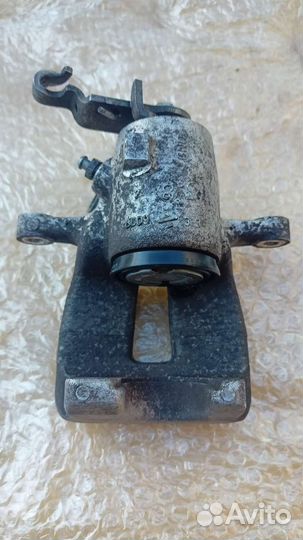 Суппорт задний левый skoda octavia a5