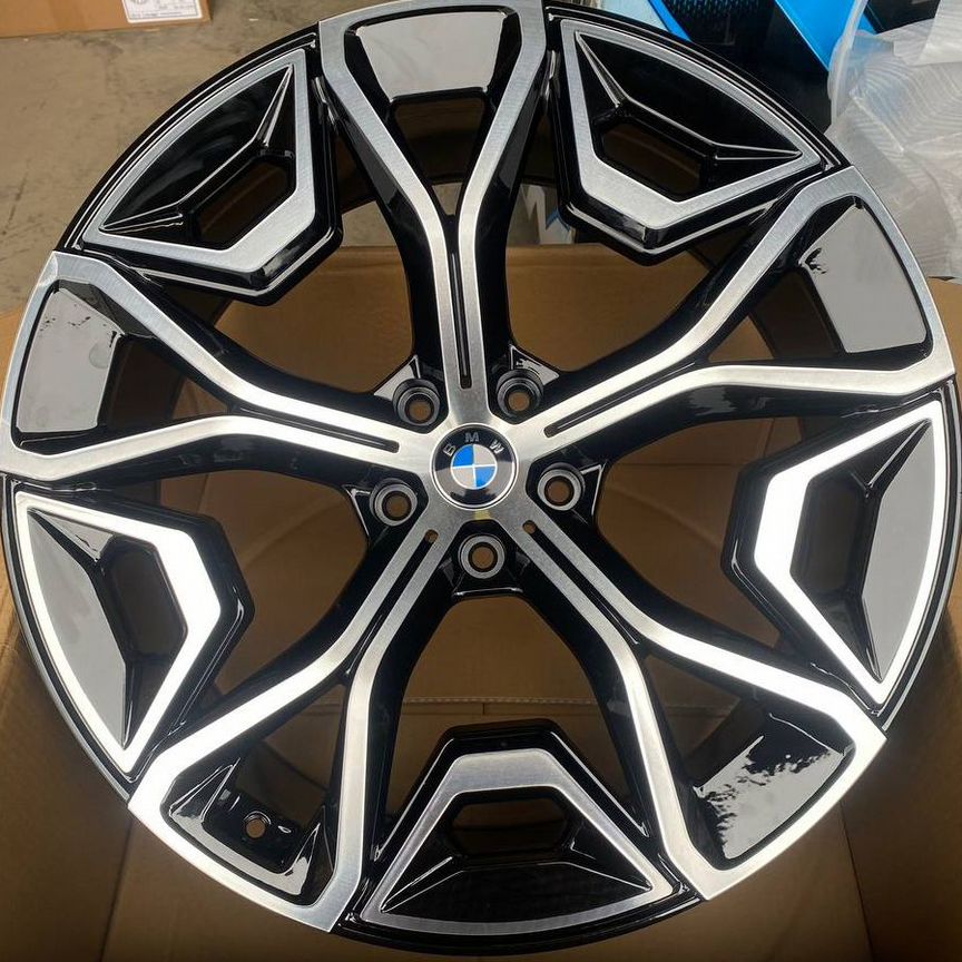 Литые диски BMW 9.5×R22 5×120
