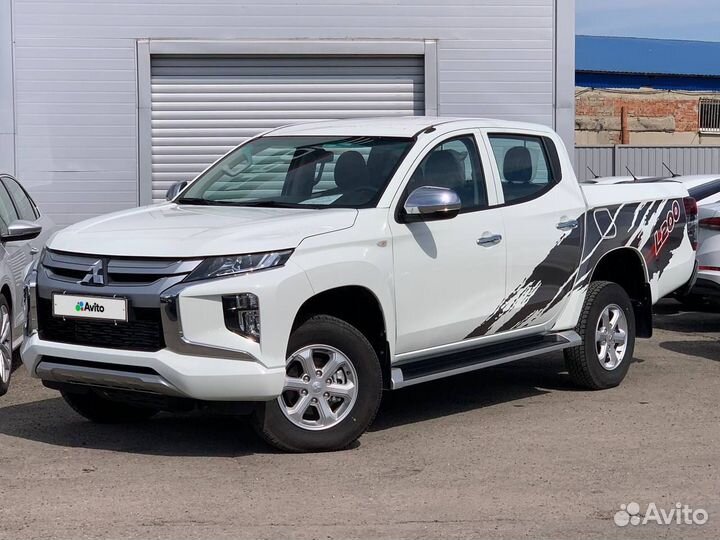 Mitsubishi L200 2.4 AT, 2022, 900 км