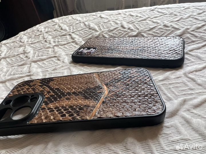 Чехол из питона настоящяя кожи питона на iPhone