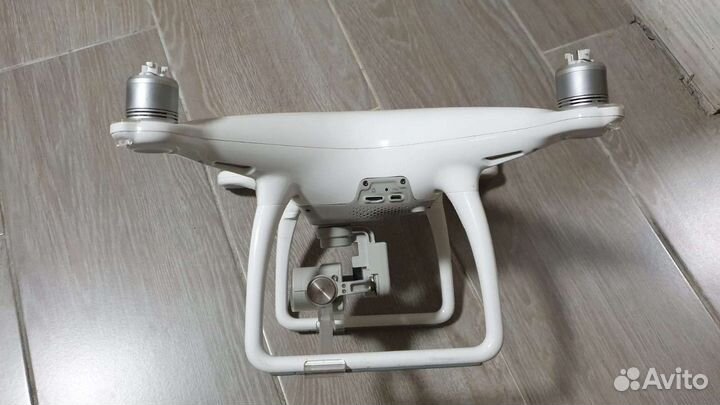 Квадрокоптер dji phantom 4
