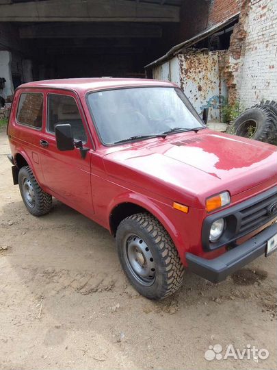 LADA 4x4 (Нива) 1.7 МТ, 2000, 175 000 км
