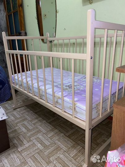 Детская кроватка