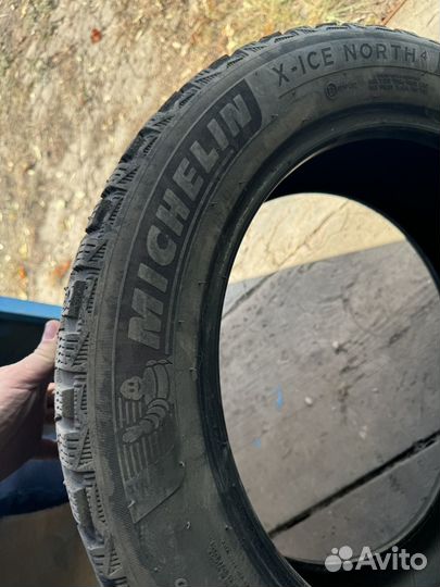 Michelin X-Ice North 4 215/55 R17