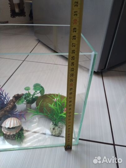 Аквариум и аксессуары к нему