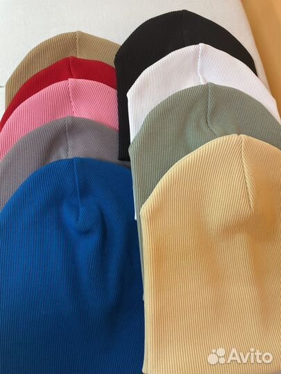 В наличии шапка бини новая