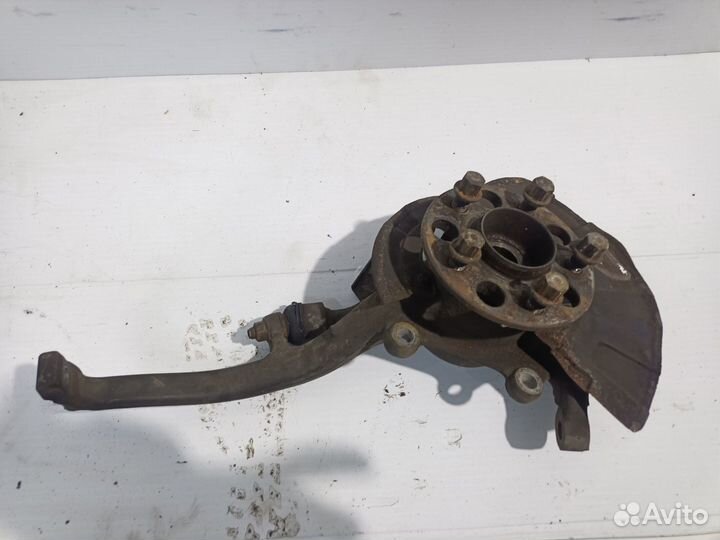 Цапфа/кулак поворотный передний правый Mercedes-Be