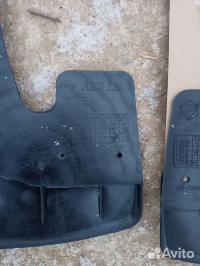 Брызговики задние универсальные