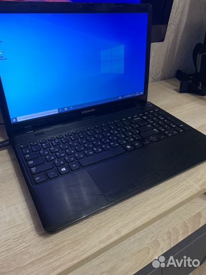 Ноутбук Samsung NP355E5X