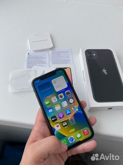 iPhone 11, 64 ГБ