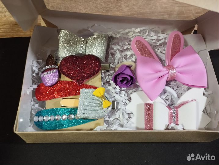 Подарочный набор резинок и заколок ручной работы