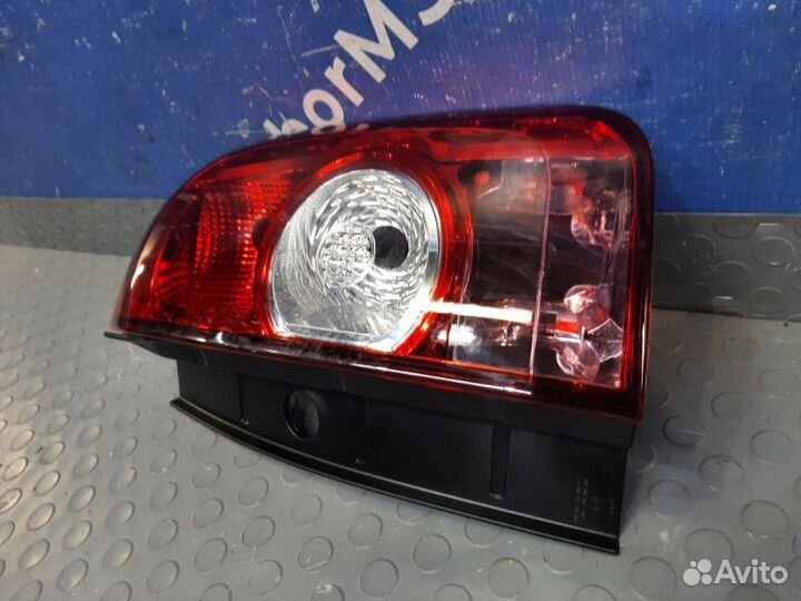 Фонарь правый Renault Duster