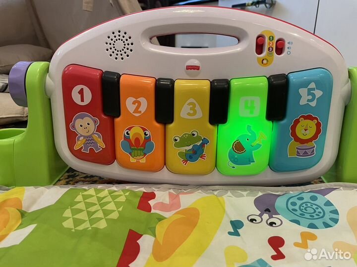 Детский развивающий коврик Fisher Price