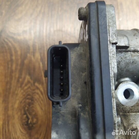 Дроссельная заслонка Nissan Note хэтчбек HR16DE