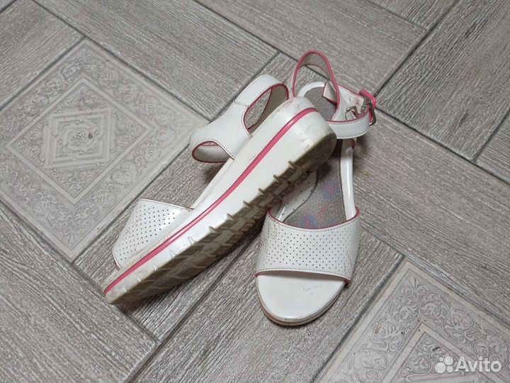 Сандалии для девочки 34 размер