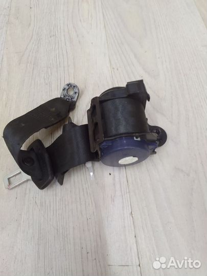 Ремень безопасности задний Volkswagen polo 5 Лев