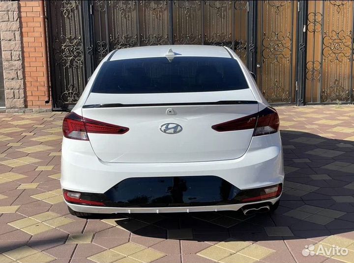 Hyundai Elantra 1.6 AMT, 2018, 107 700 км