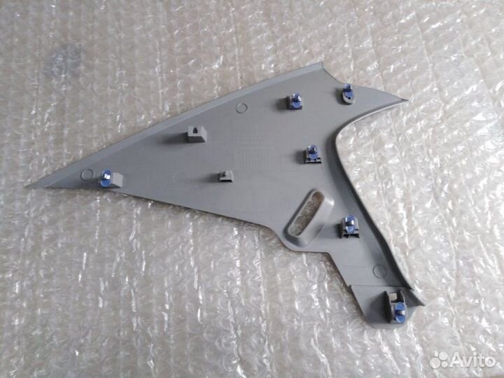 Обшивка стойки задняя правая Opel Astra 2009