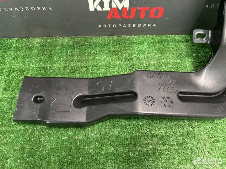 Воздуховод салона правый Audi A6 C6 Quattro 3.2