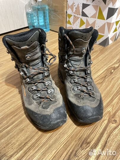 Треккинговые ботинки Lowa