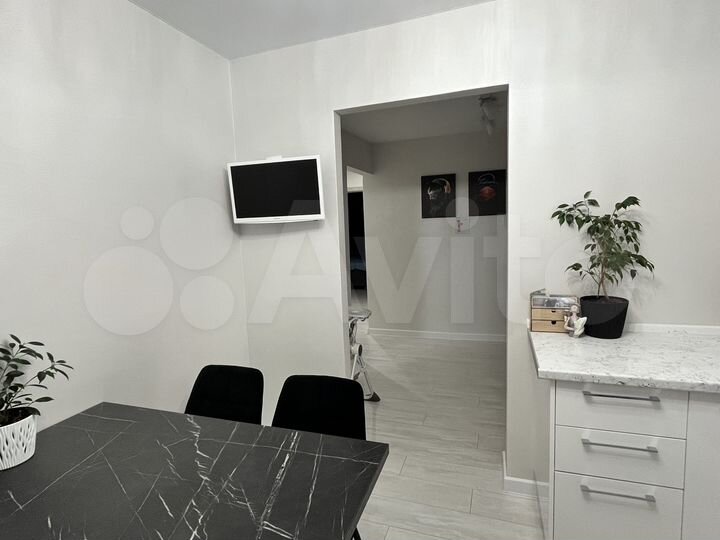 3-к. квартира, 70 м², 5/5 эт.