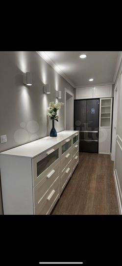 4-к. квартира, 95 м², 1/9 эт.