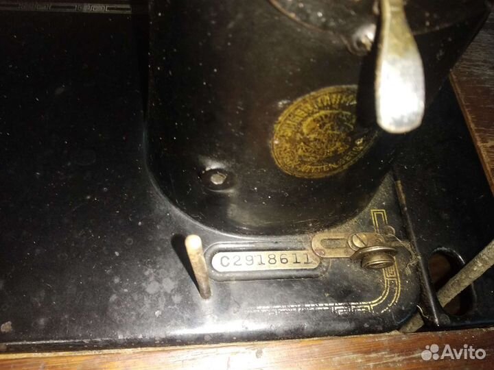 Швейная машинка Singer