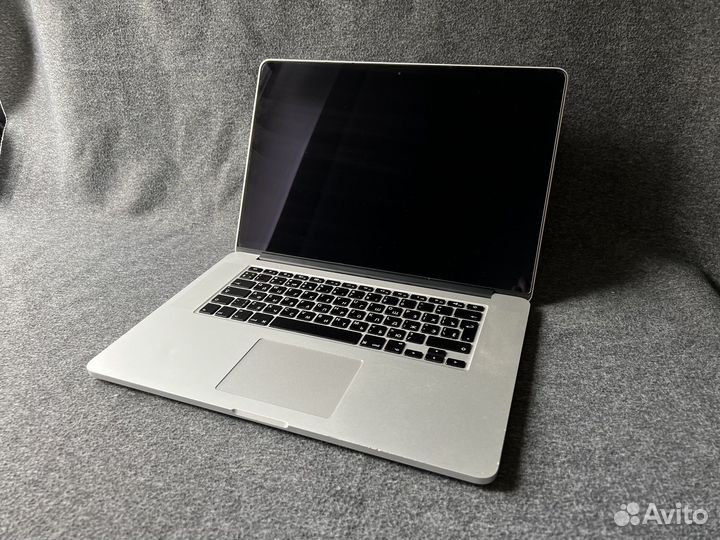Apple MacBook Pro 15 2015 R9 M370X 500gb 16gb