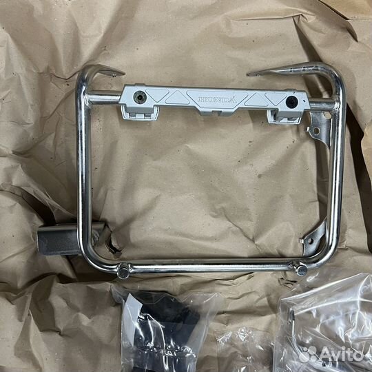 Крепление боковых алюминиевых кофров CRF1100