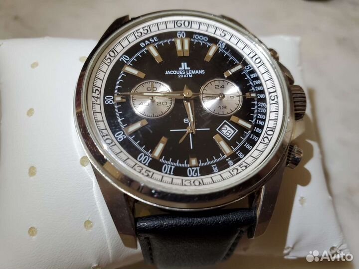 Часы jacques lemans