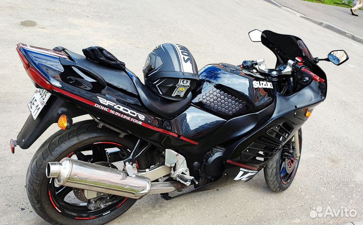 Suzuki RF 400 RV Красноголовый