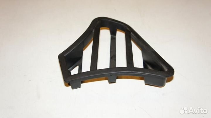 Решетка правая капота Ski-Doo Lynx 517302024