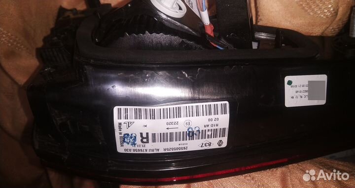 Фонарь крышки багажника Renault Arkana правый