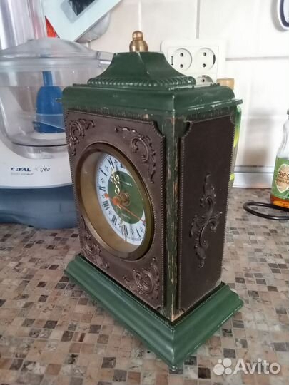 Часы настольные Янтарь