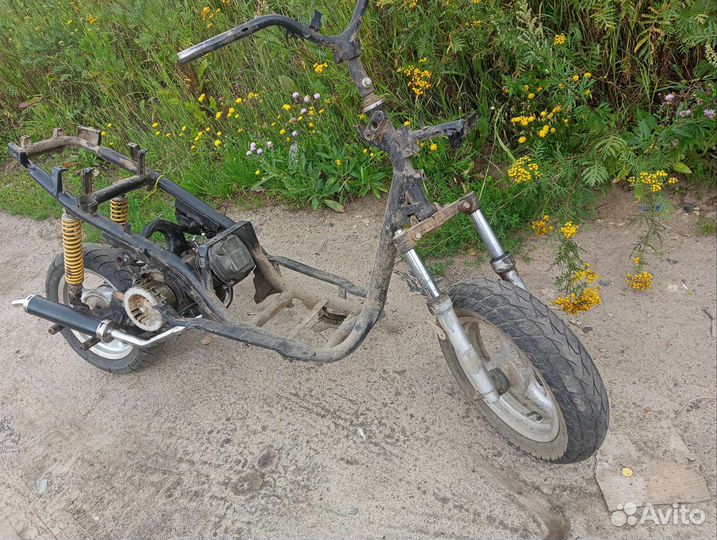 Продаю зч от скутера